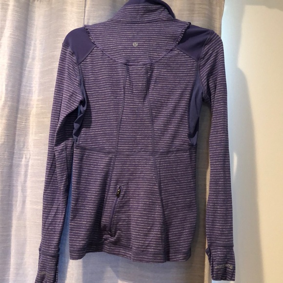Lululemon long sleeve top - Picture 2 of 7